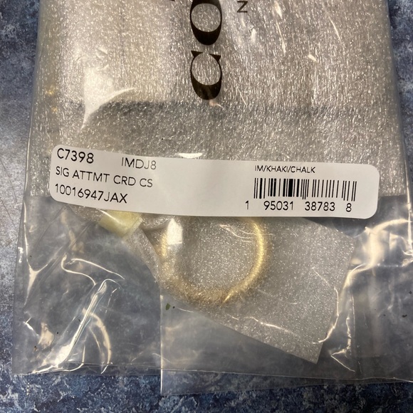 Coach attachment Card Case - Picture 6 of 6